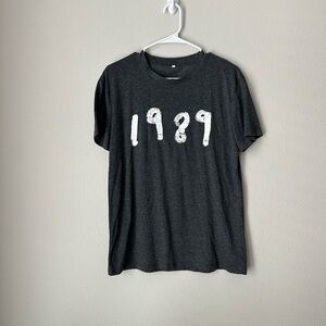 1989 Graphic Charcoal T-Shirt size medium